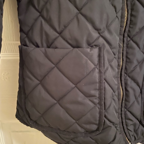 Ladies Old Navy quilted lightweight jacket in color navy blue, sz M, like new! - Picture 4 of 10